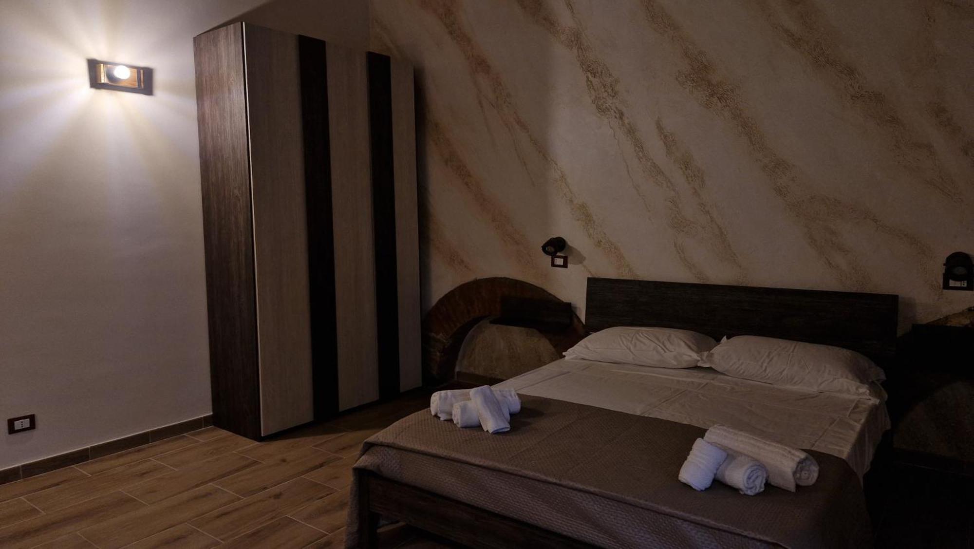 La Ciminiera Rooms Катания Екстериор снимка