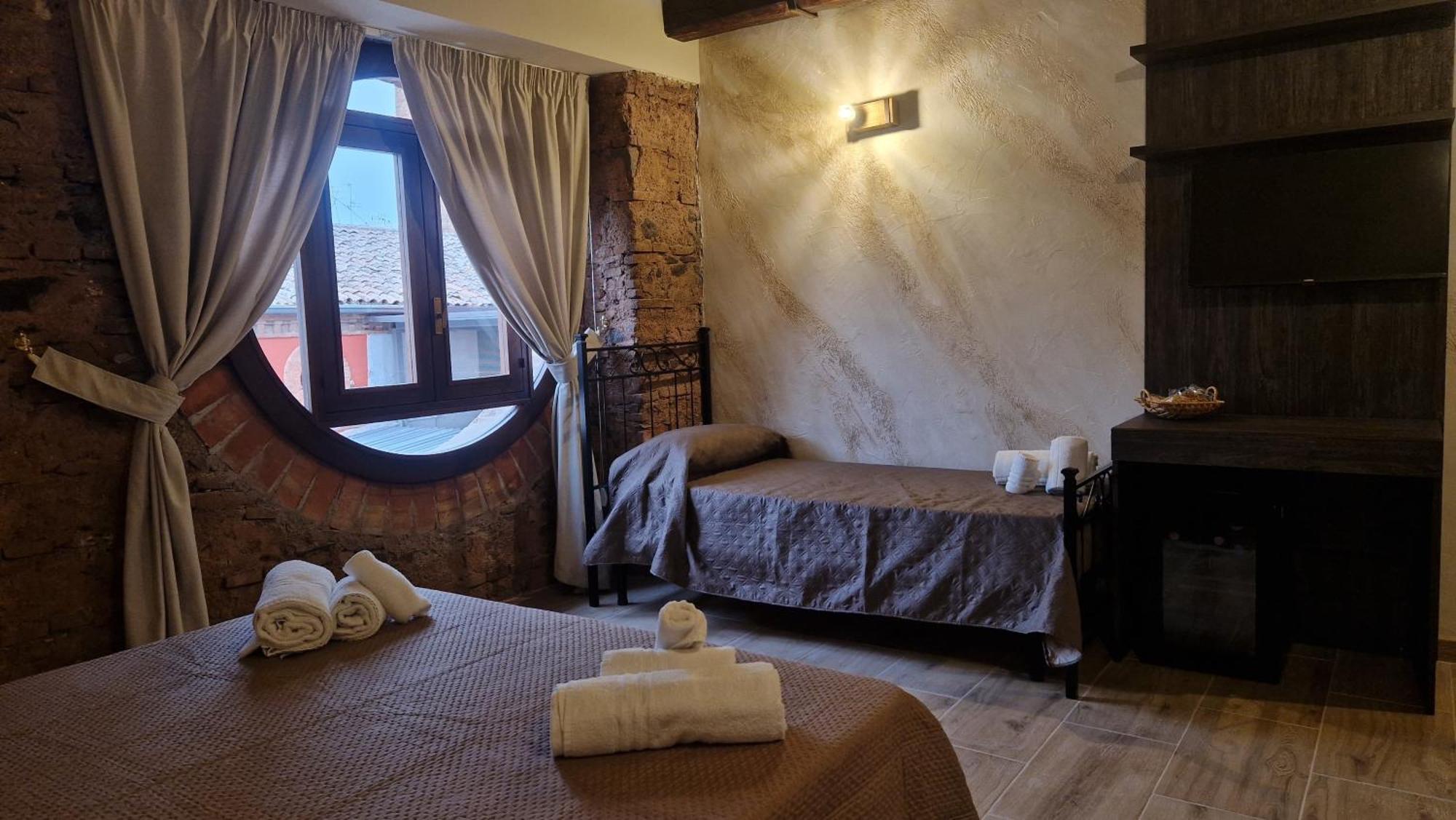 La Ciminiera Rooms Катания Екстериор снимка